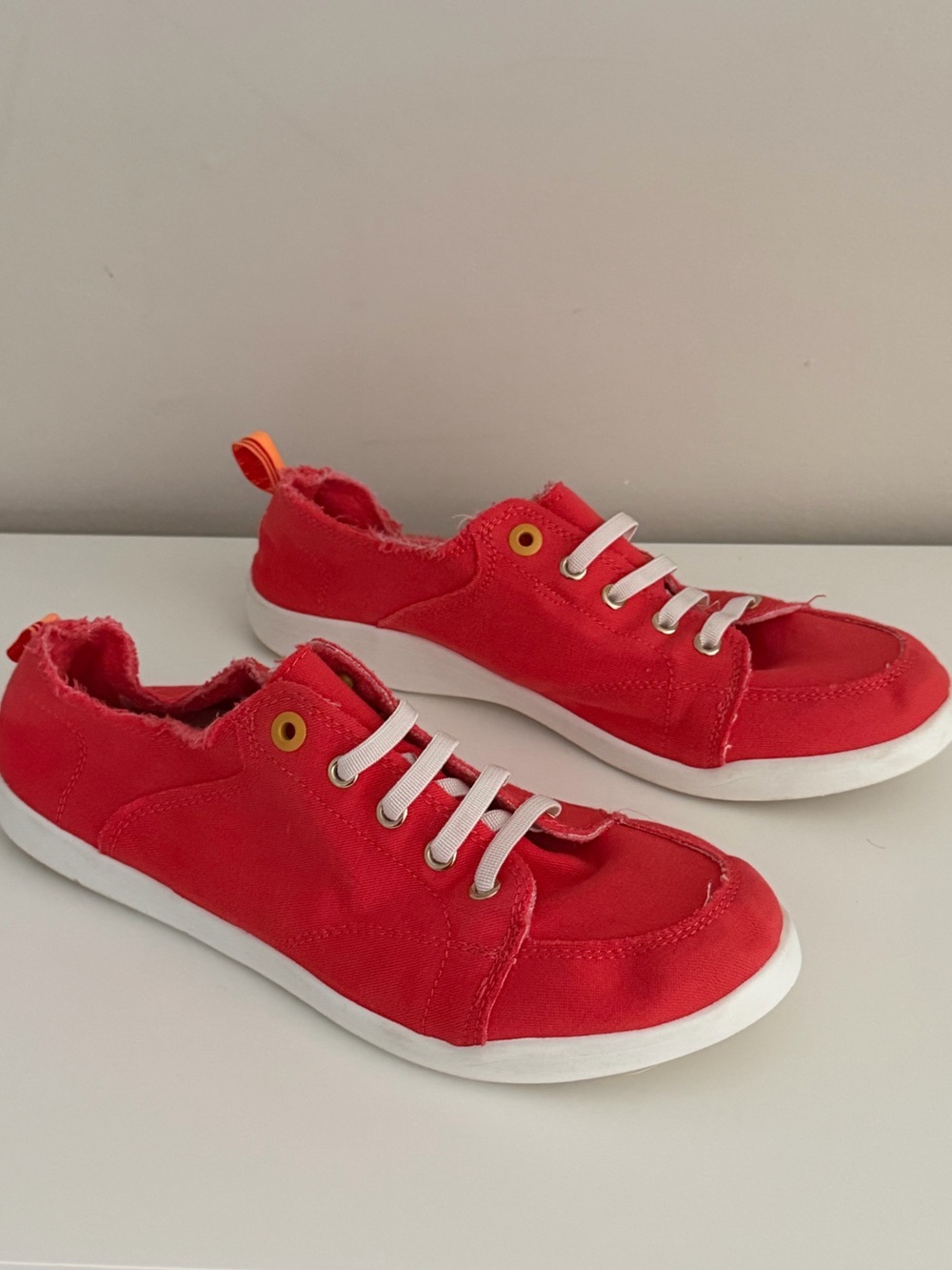 Vionic Beach Women’s 11 fixed lace comfort walking fashion support sneakers